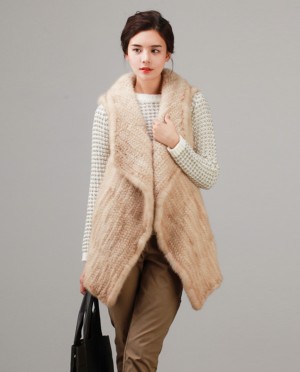 Cream Knitted Mink Gilet