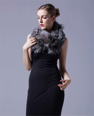Chinchilla Fur Knitted Wrap Neckwarmer with Silver Fox Fur Trim