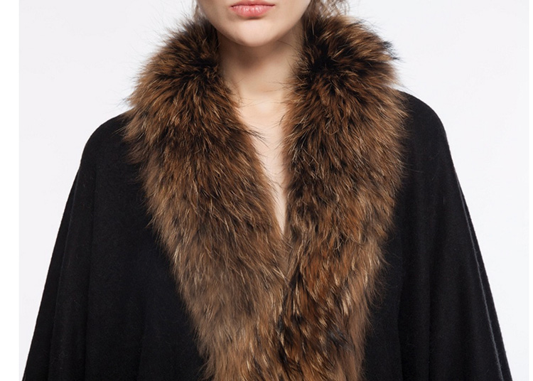 Cashmere Cape with Raccoon Fur Trim, Black 665 Details
