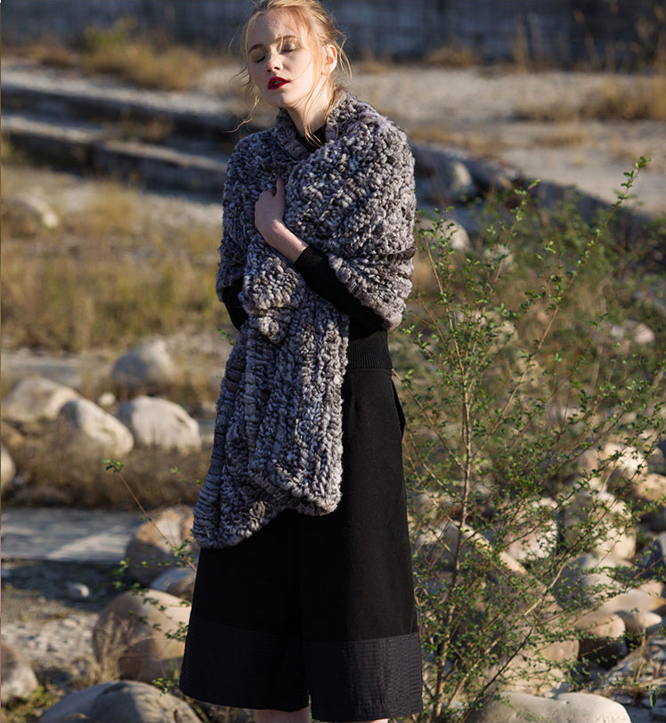 Chinchilla Fur Knitted Cape 045 Details 6