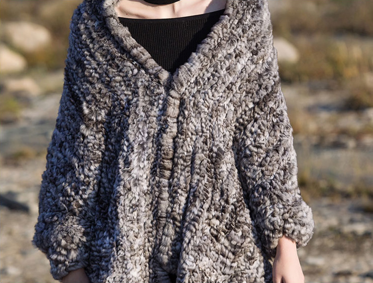 Chinchilla Fur Knitted Cape 045 Details 5