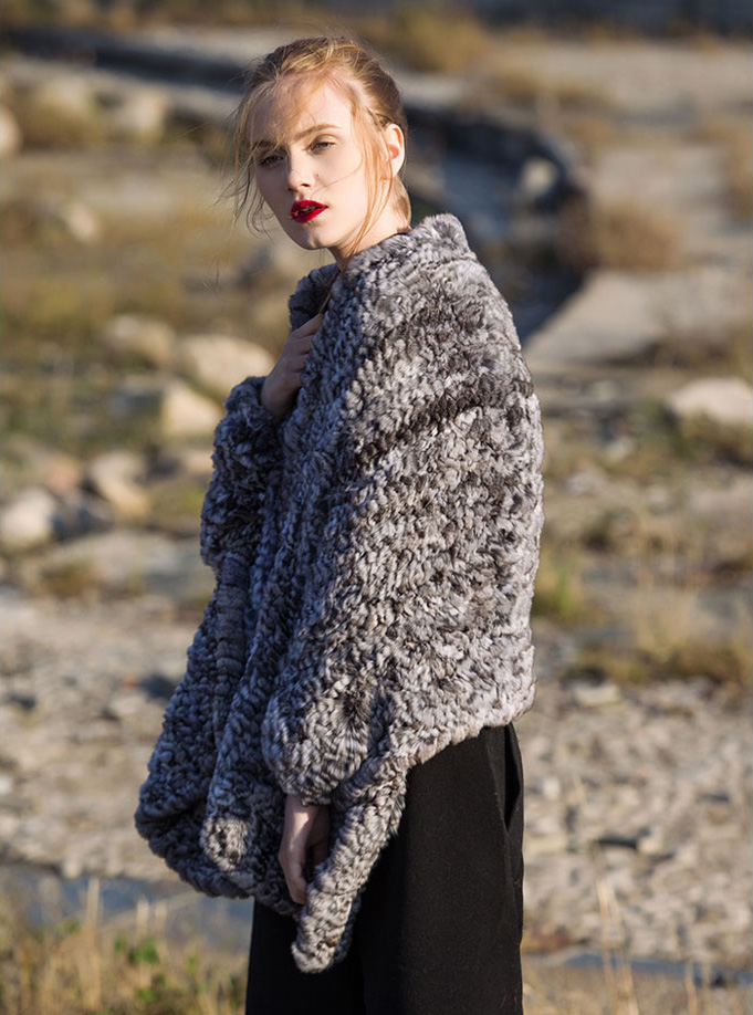 Chinchilla Fur Knitted Cape 045 Details 2