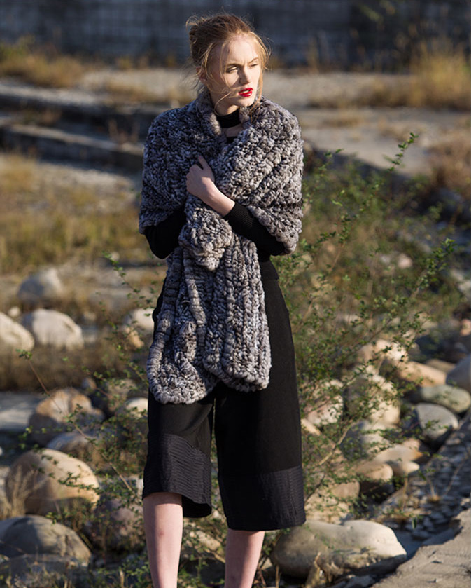 Chinchilla Fur Knitted Cape 045 Details 4