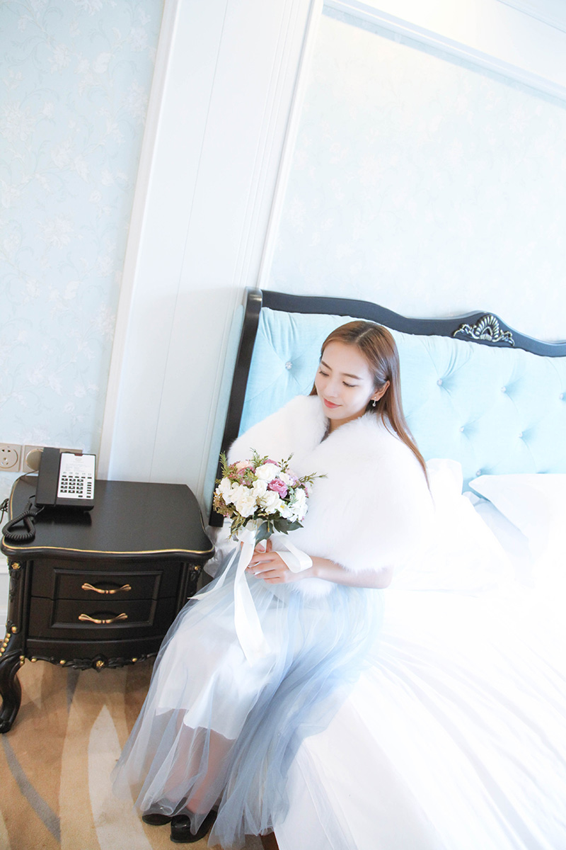 Fox Fur Capelet 882 White Details 5