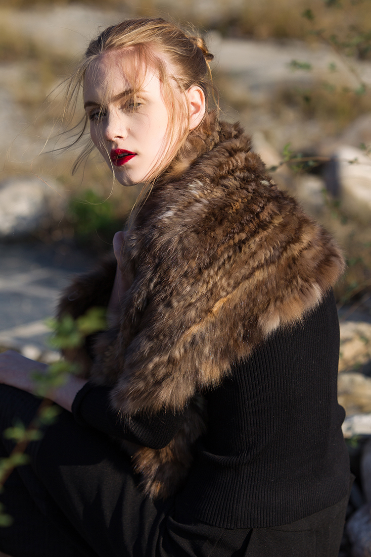 Knitted Sable Fur Shawl 067 Details 4