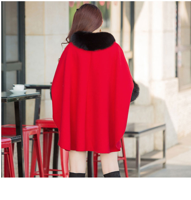 Cashmere-Cape-with-Fox-Fur-Trim-827-Details_03
