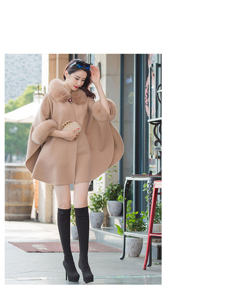 Cashmere-Cape-with-Fox-Fur-Trim-827-Details_04
