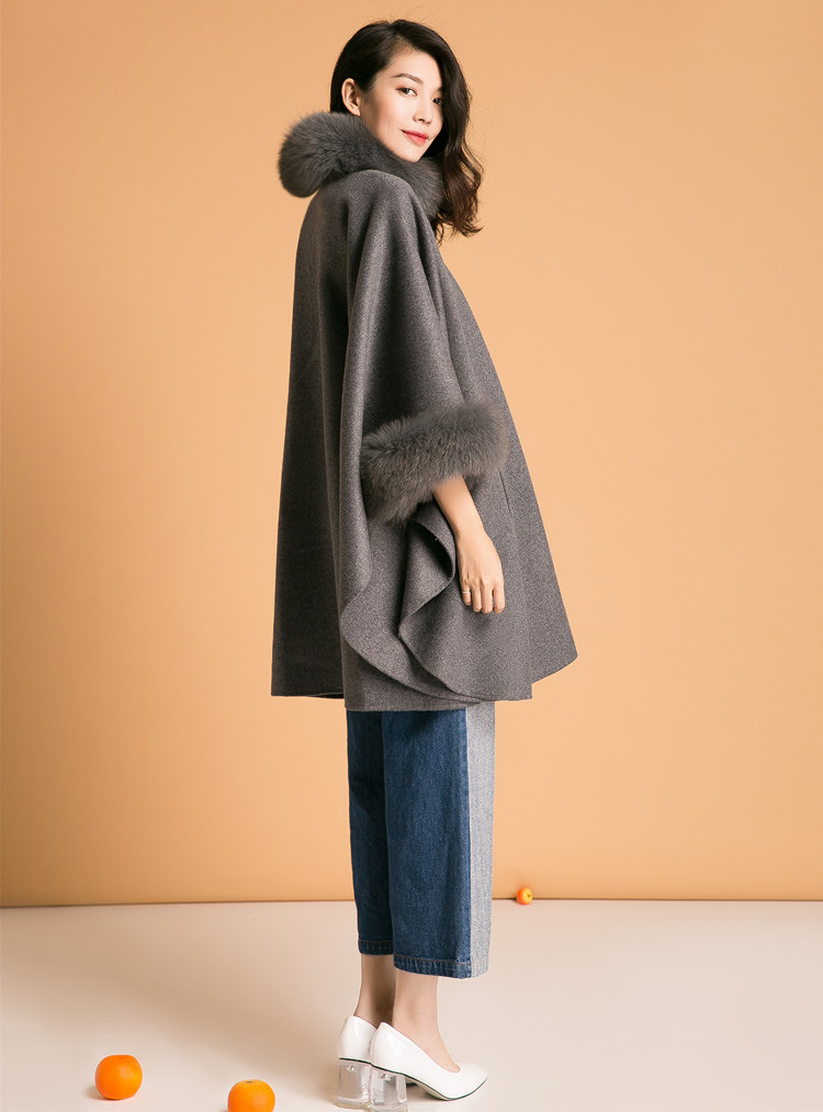 Cashmere Cape with Fox Fur Trim 827d-2