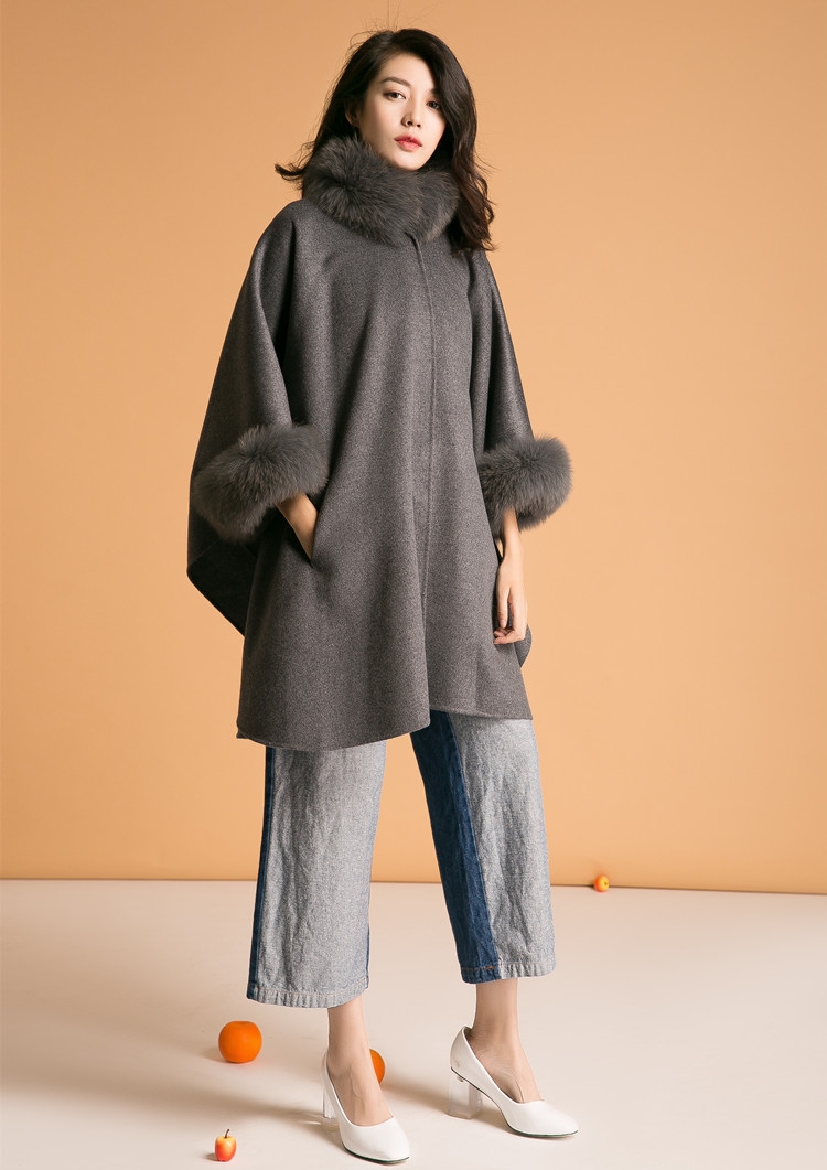 Cashmere Cape with Fox Fur Trim 827d-1