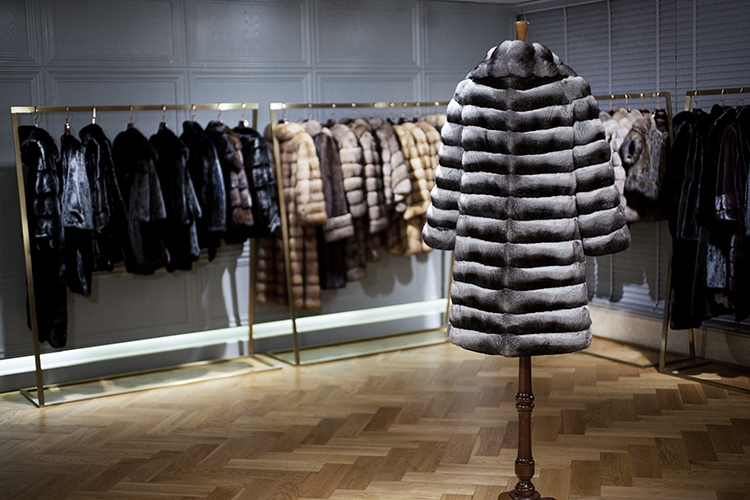 Chinchilla Fur Coat 164 Details 9