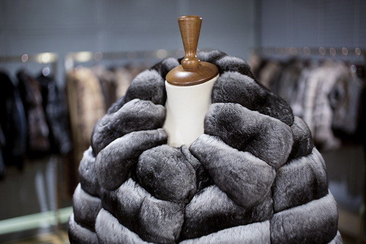 Chinchilla Fur Coat 164 Details 1