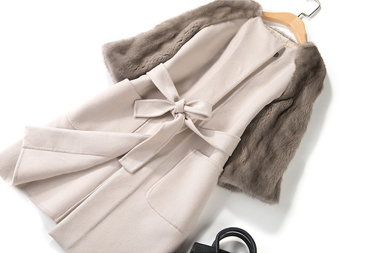 Woolen Coat with Mink Fur Trim 711 Details 1