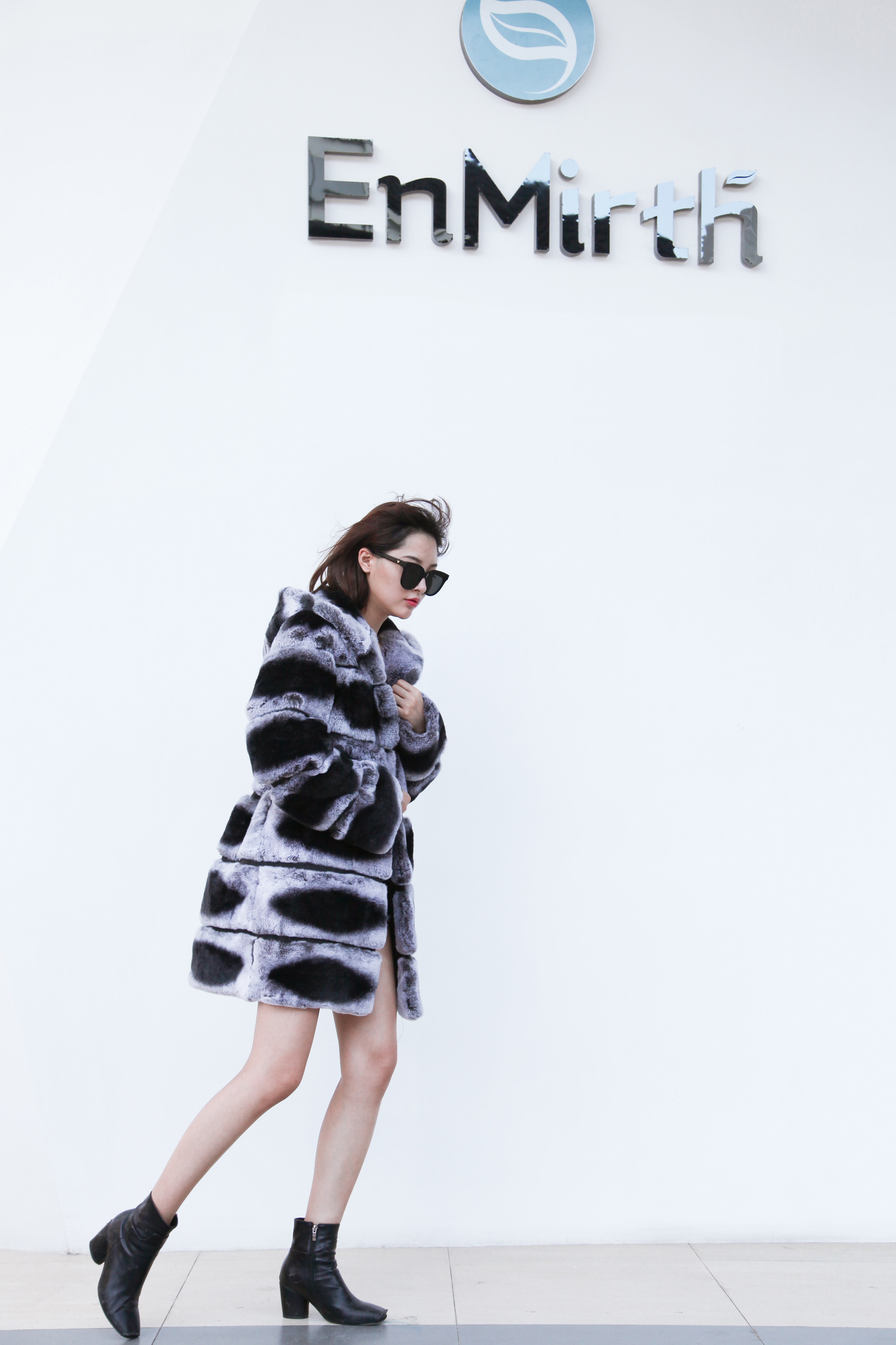 Hooded Rex Rabbit Fur Coat with Chinchilla Look 255 Details 6