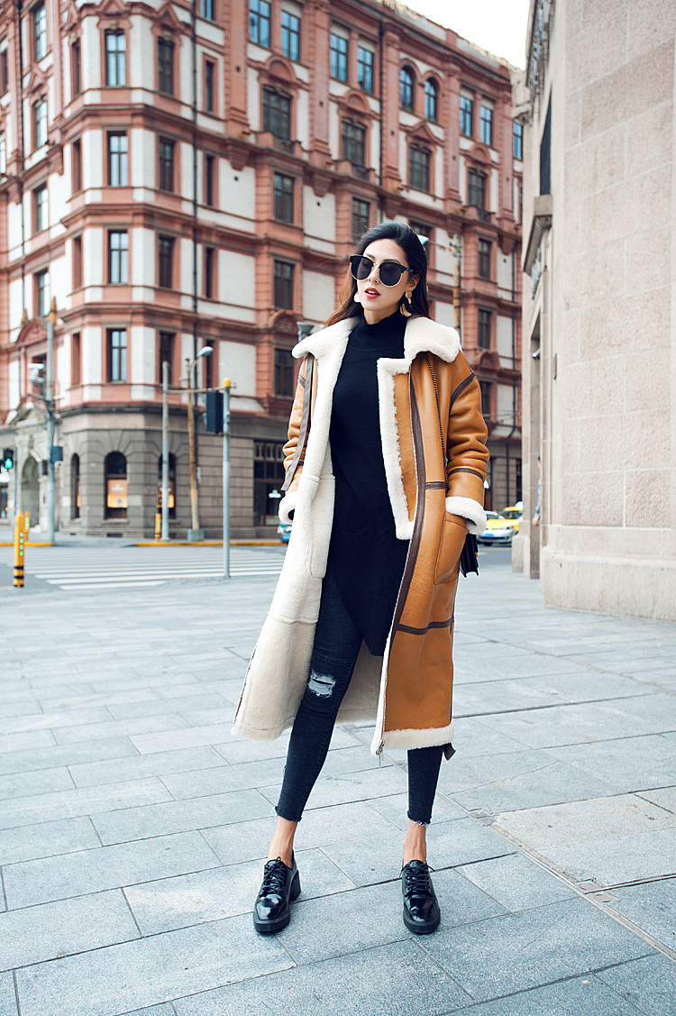 Merino Shearling Sheepskin Long Coat 084 Details 6