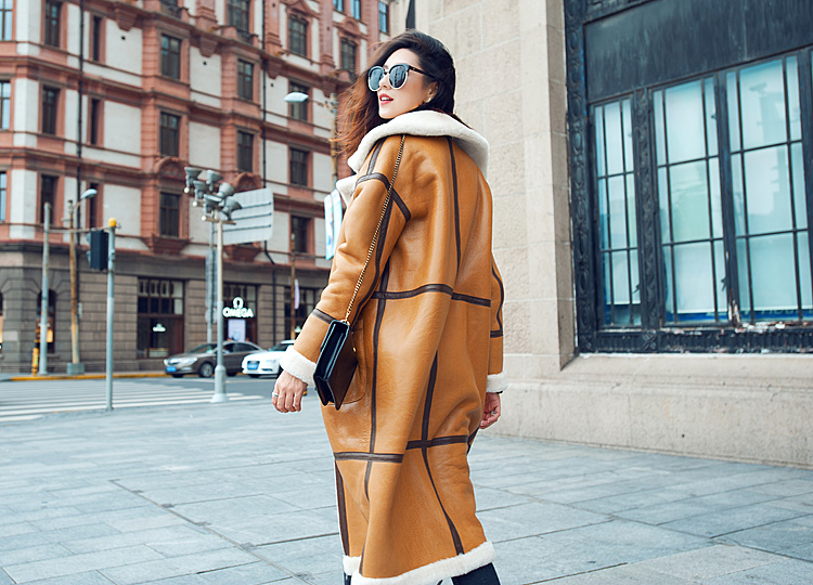 Merino Shearling Sheepskin Long Coat 084 Details 9