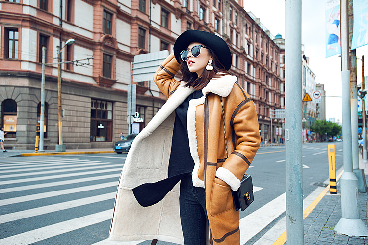 Merino Shearling Sheepskin Long Coat 084 Details 5