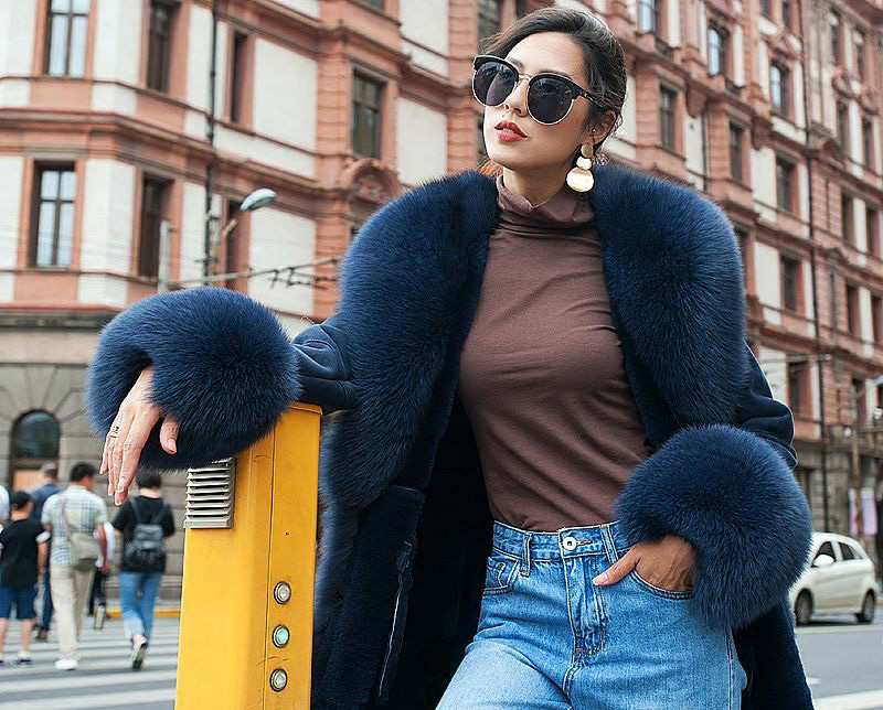 Shearling Sheepskin Coat with Fox Fur Trim 100 Details 2