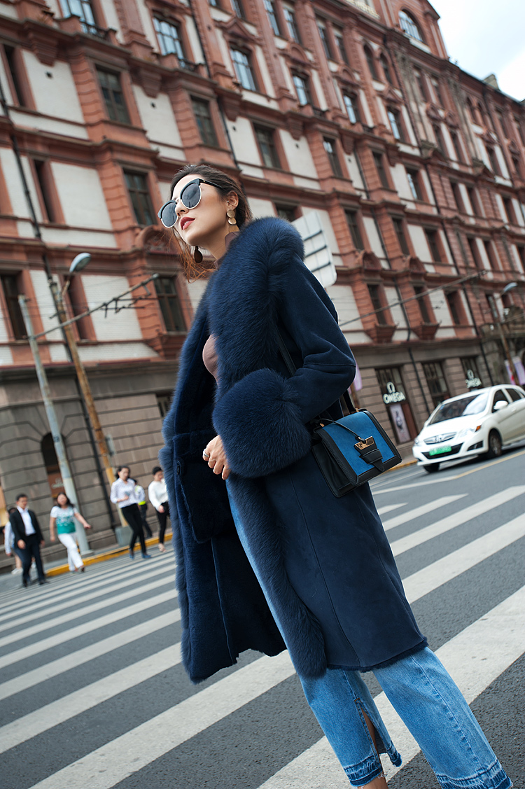 Shearling Sheepskin Coat with Fox Fur Trim 100 Details 8