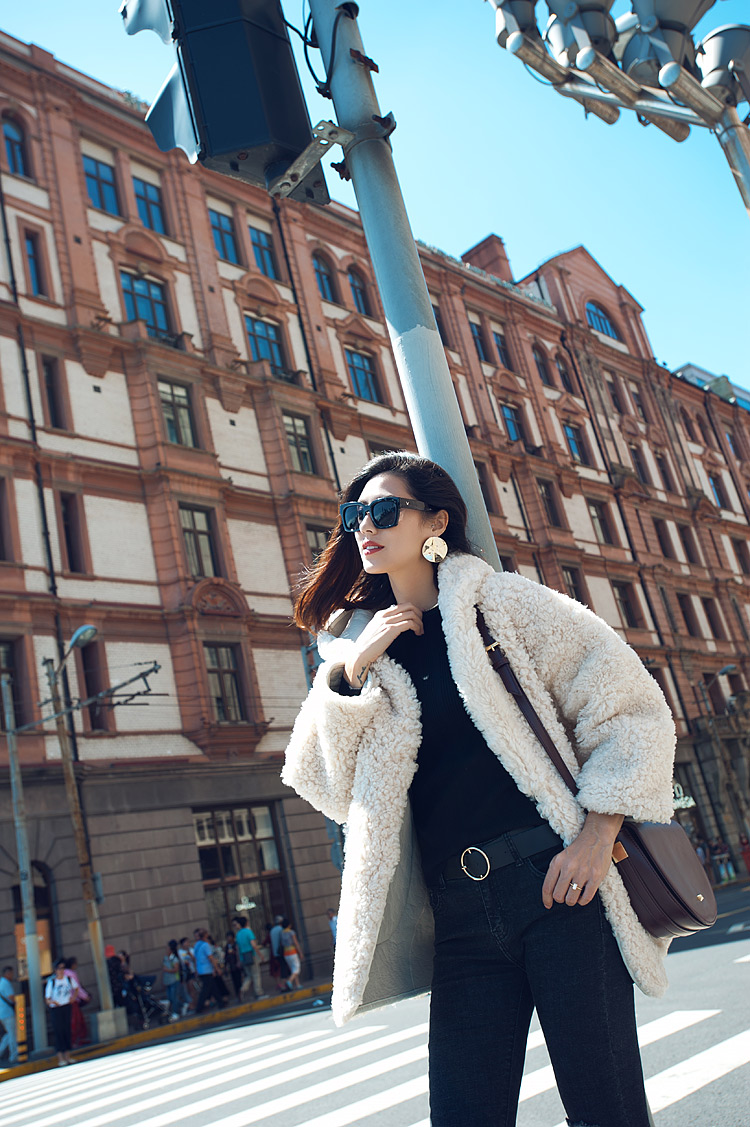 Hooded Merino Shearling Sheep Fur Coat 107 Details 11
