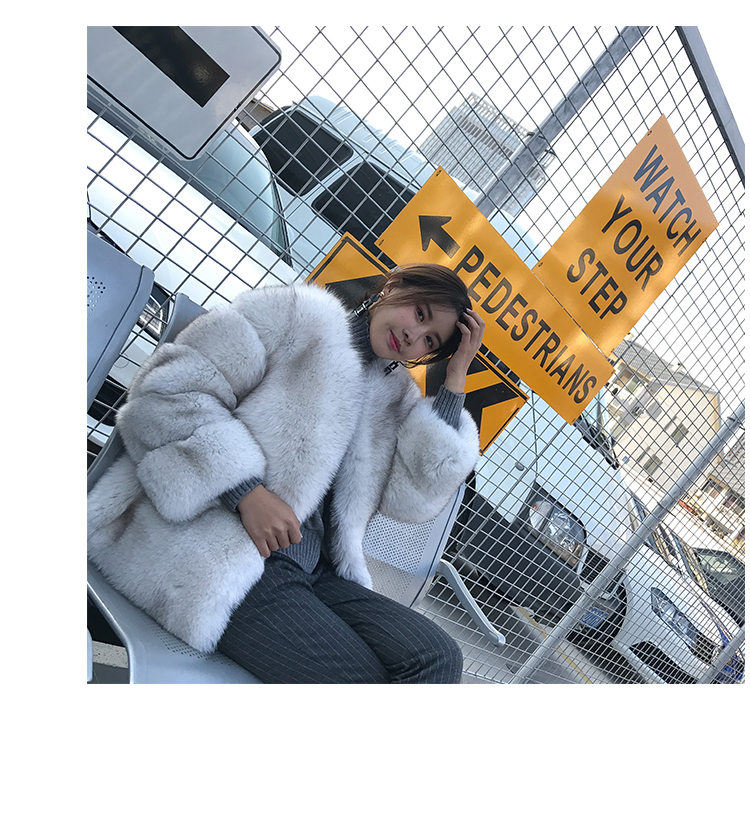 Blue Fox Fur Coat 006 Details 16