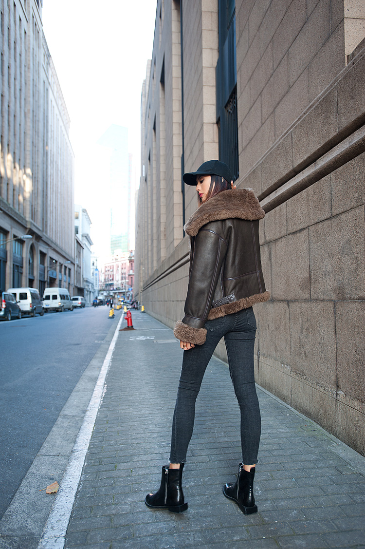 Merino Shearling Sheepskin Bomber Jacket 086 Details 24