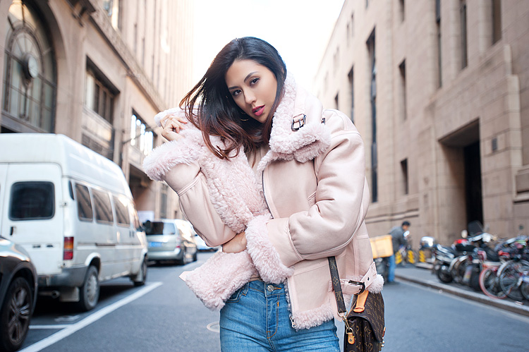 Merino Shearling Sheepskin Bomber Jacket 086 Details 6