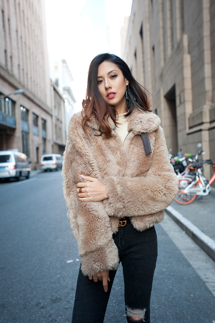Merino Shearling Sheepskin Reversible Cropped Jacket 087c Details 11