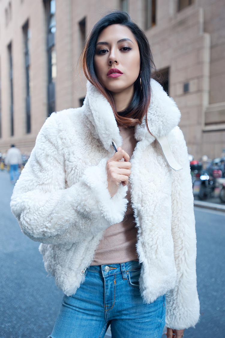 Merino Shearling Sheepskin Reversible Cropped Jacket 087m Details 2