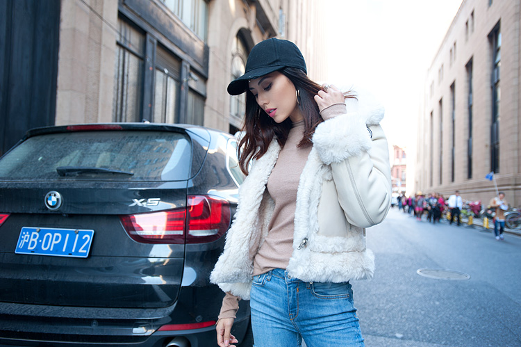 Merino Shearling Sheepskin Reversible Cropped Jacket 087m Details 9