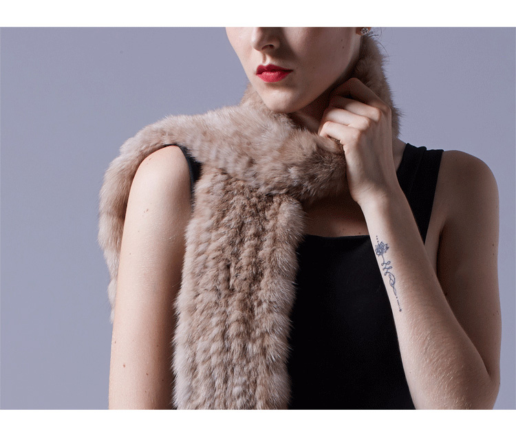 Knitted Sable Fur Scarf 073 Details 2