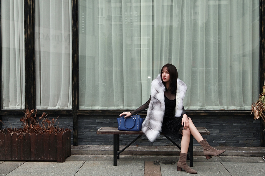 Shadow Blue Frost Fox Fur Hooded Vest 0003-1