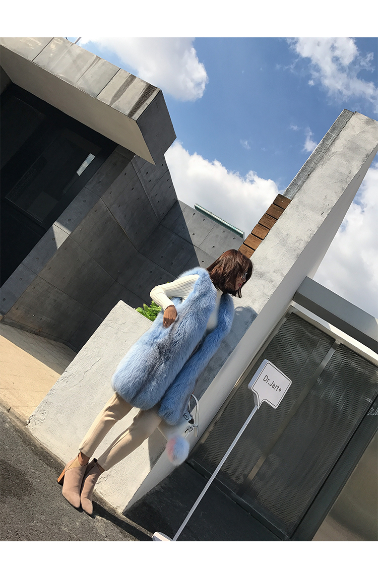 Shadow Blue Frost Fox Fur Vest 009 Details 14