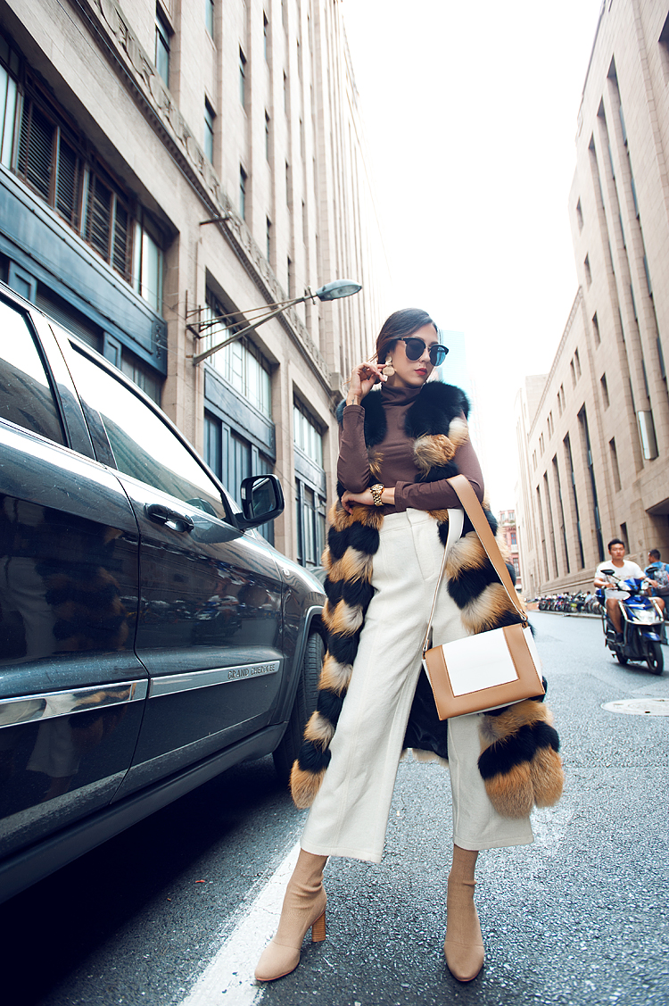 Fox Fur Long Vest 077 Details 8