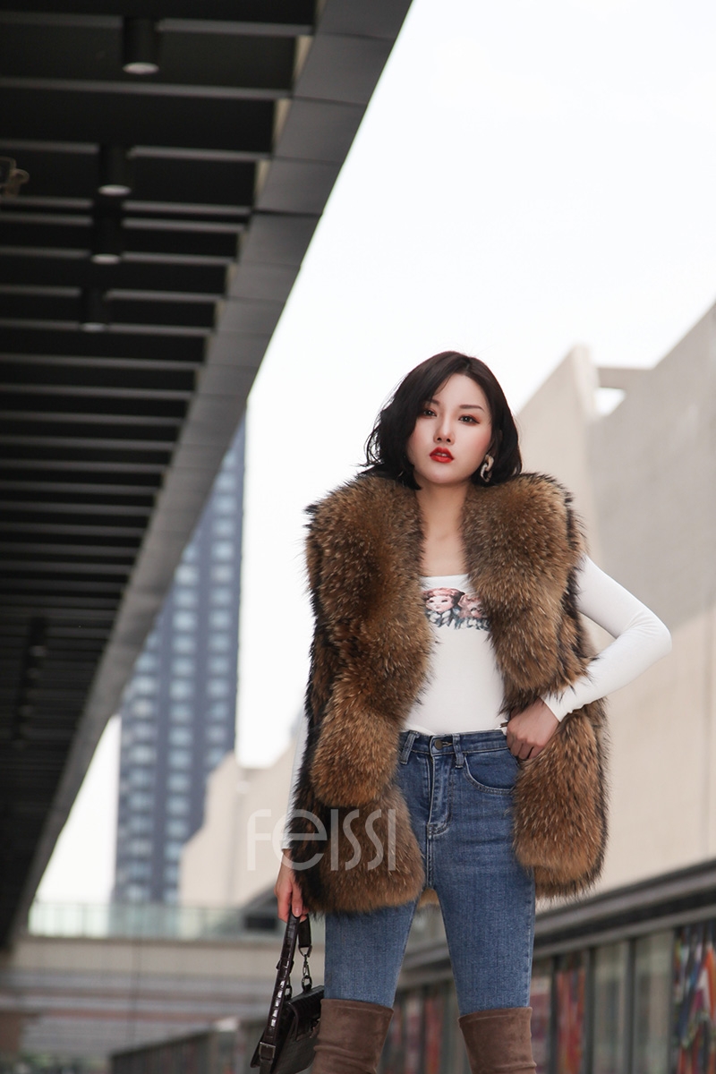 Raccoon Fur Vest 398-12