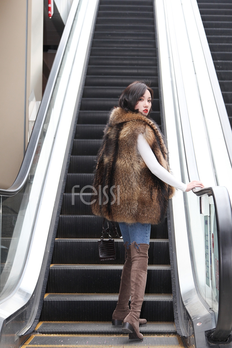 Raccoon Fur Vest 398-10