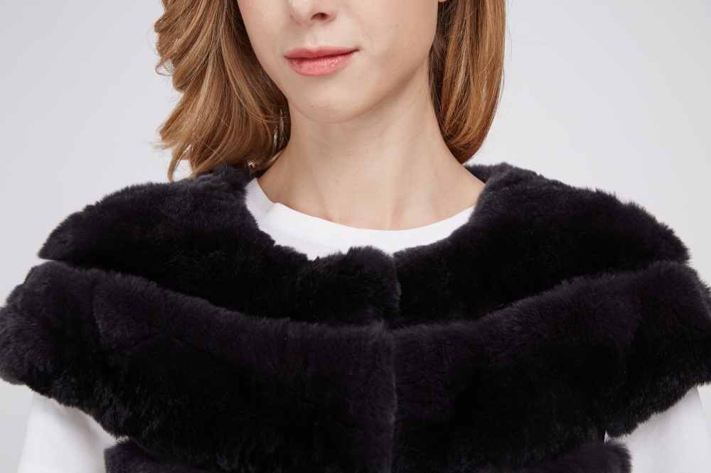 Rex Rabbit Fur Vest 216 Details 1
