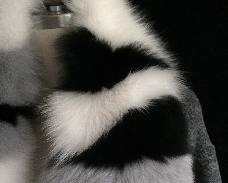 Fox Fur Long Wrap 836 Details 1